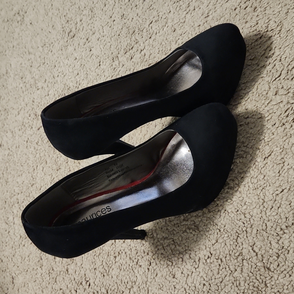 Black Suede Pumps
